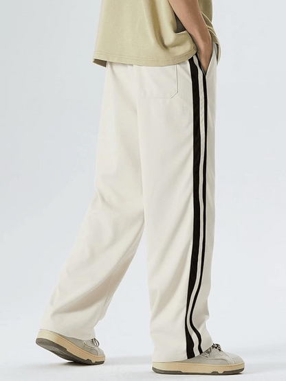 Men’s Relaxed Fit  Loose Mid Rise Track Pants