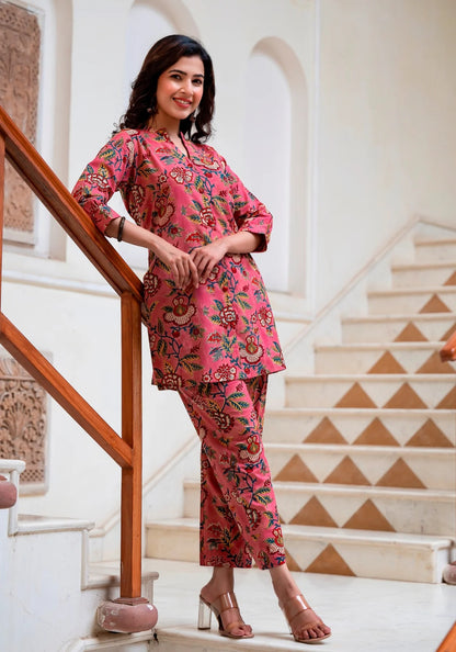 Women’s Pink Floral Kurta Set – Rayon Printed Kurta with Straight Pants