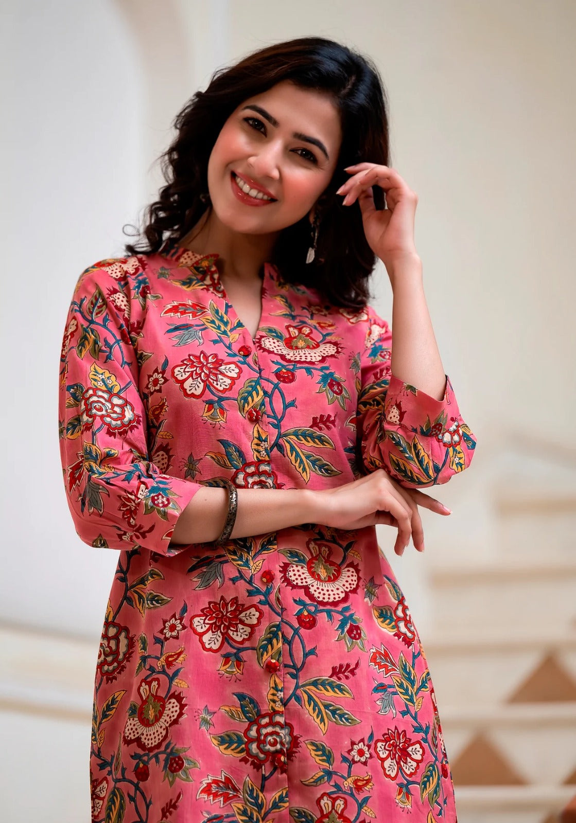 Women’s Pink Floral Kurta Set – Rayon Printed Kurta with Straight Pants