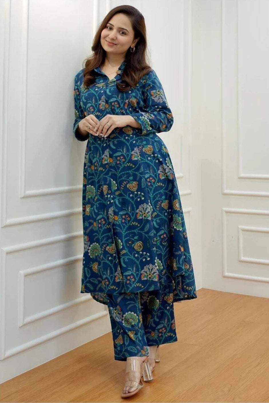 Women’s Floral Printed Kurta Set – Rayon Kurta with Straight Pants